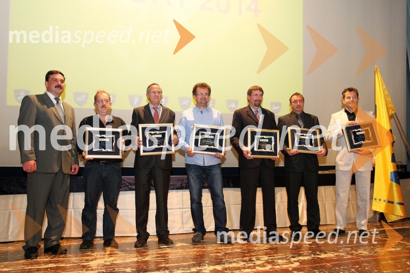  Drago Alenc, predsednik strokovnega sveta AMZS Šport pri AMZS Slovenija;  ... ;  Uroš Langerholc, AMD Ptuj;  ... ;  Ivan Slopšek, predsednik AMD Brežice;  Andrej Matjašec, predsednik ST Lendava;  Jože Škrilec, predsednik AMD Štefan KovačPodelitev nagrad državnim prvakom AMZS