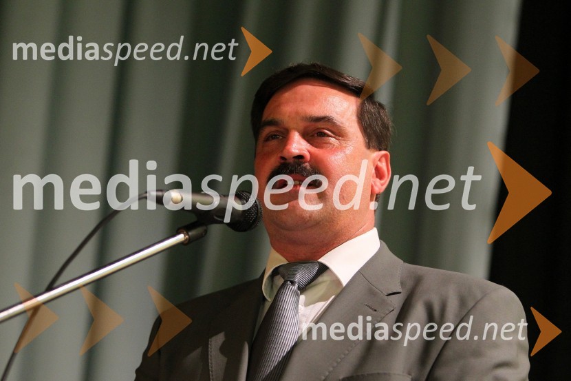  Drago Alenc, predsednik strokovnega sveta AMZS Šport pri AMZS SlovenijaPodelitev nagrad državnim prvakom AMZS