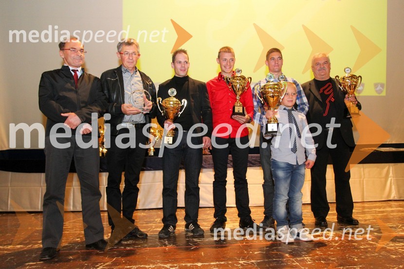  ... ;  Alojz Pavlič, cestno hitrostni motociklist;  Jan Poropat, minimoto (Minimotoklub Obala racing) ;  Aleks Ugrin, skuterist (AMTK Koper);  Marko Jerman, cestno hitrostni motociklizem (MD Depala vas);  Jaka Gorjan,  minimoto (ŠKD GAS Vrtejba);  ... Podelitev nagrad državnim prvakom AMZS