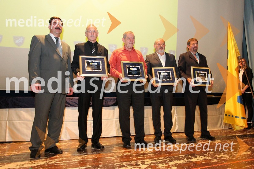  Drago Alenc, predsednik strokovnega sveta AMZS Šport pri AMZS Slovenija;  Silvin Vesenjak, predsednik AMD Orehova vas;  Milan Praznik, AMD Krško;  Rado Stojanovič, predsednik AMTK Ljubljana;  Ivan Slopšek, predsednik AMD BrežicePodelitev nagrad državnim prvakom AMZS