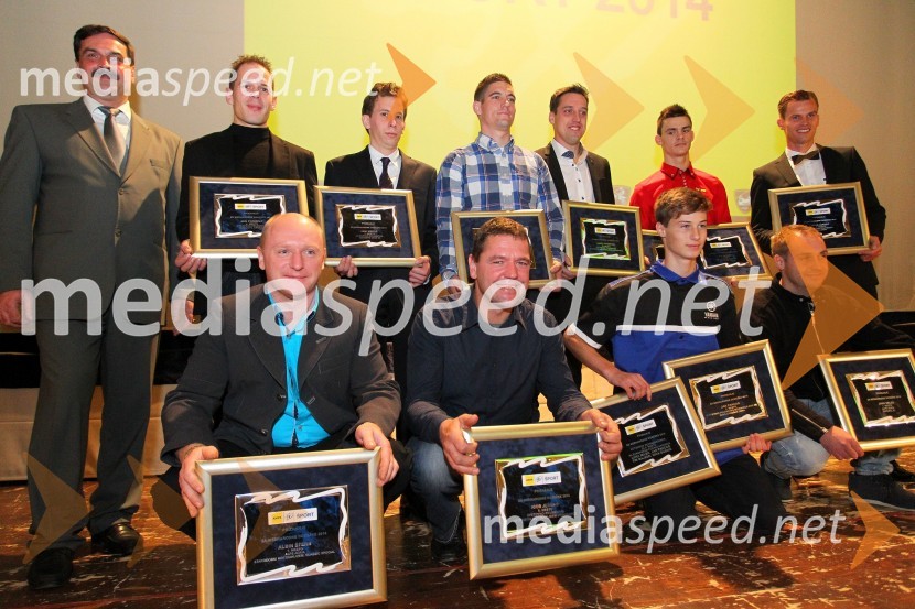  Drago Alenc, predsednik strokovnega sveta AMZS Šport pri AMZS Slovenija;  Jan Poropat, minimoto (Minimotoklub Obala racing) ;  Albin Štern, starodobni motociklizem (AMD Kranj);  ... ;  Marko Jerman, cestno hitrostni motociklizem (MD Depala vas);  ... ;  ... ;  Jan Pancar, motokros (AMD Šentvid pri Stični);  Tim Gajser, motokrosist (Motocross-Ski Gajser team);  Matej Žagar, speedwayist (AMTK Ljubljana);  ... Podelitev nagrad državnim prvakom AMZS