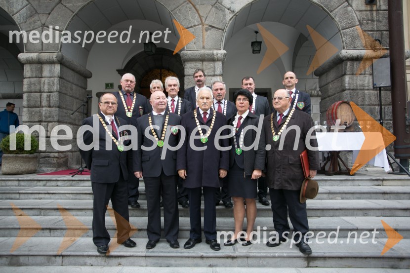 Vinski viteziZnani Slovenci martinovali v Ljubljani