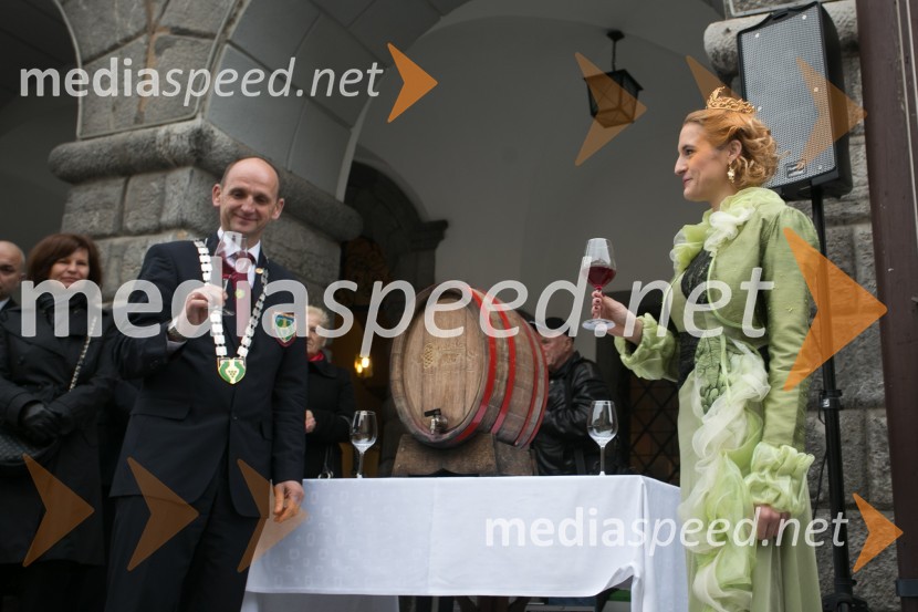  Drago Kregar;  Špela Štokelj, Vinska kraljica Slovenije 2014Znani Slovenci martinovali v Ljubljani