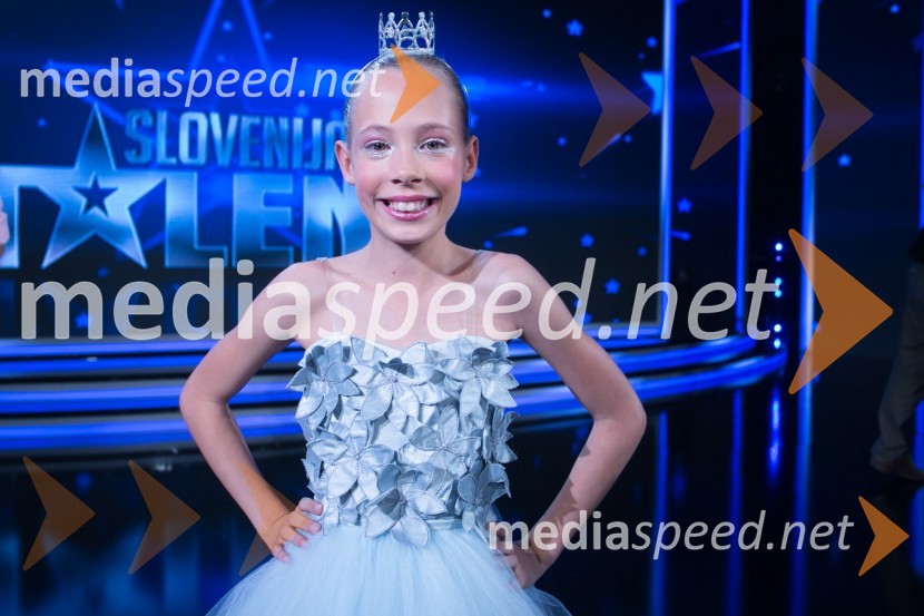  Alenka VozličSlovenija ima talent 2014, druga polfinalna oddaja