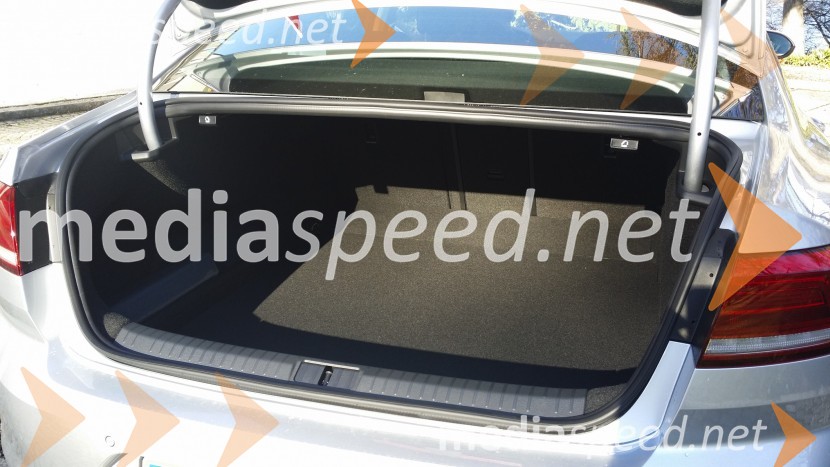 Volkswagen Passat osme generacije, slovenska predstavitevVolkswagen Passat osme generacije, slovenska predstavitev