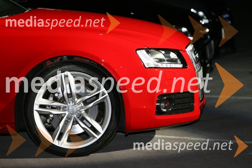 Audi S5Nočna vožnja Audi