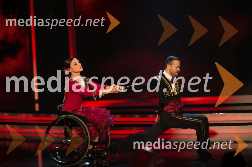  Barbara  Šamperl, plesalka;  Klemen  Pirman, plesalecSlovenija ima talent 2014, tretja polfinalna oddaja