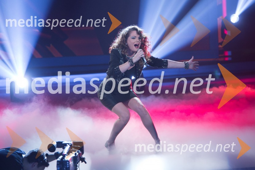  Jana Šušteršič, pevka, zmagovalka šova Slovenija ima talent 2014Slovenija ima talent 2014, tretja polfinalna oddaja