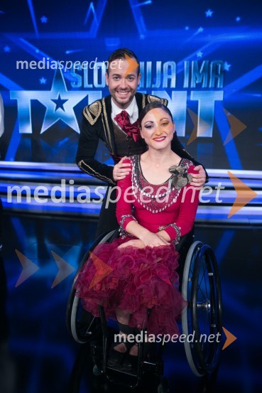  Klemen  Pirman, plesalec;  Barbara  Šamperl, plesalkaSlovenija ima talent 2014, tretja polfinalna oddaja