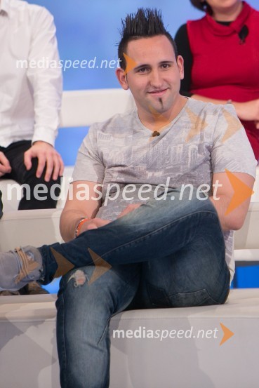  Almir Begić, tekmovalec v šovu Gostilna išče šefa 2014Valerio Lutman je zmagovalec šova Gostilna išče šefa 2014