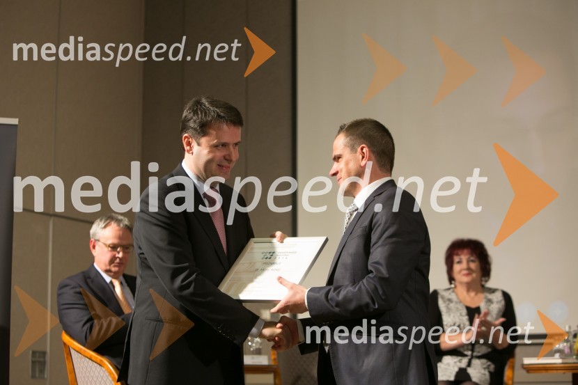 mag. Tomaž Iskra, direktor IUS SOFTWARE, d. o. o.; dr.  Matej Avbelj, pravnik10 najvplivnejših pravnikov, podelitev priznanj