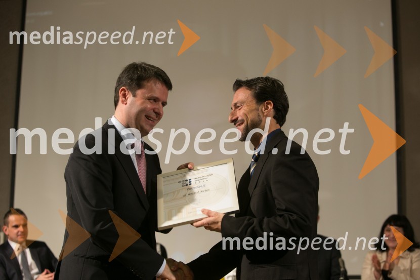 mag. Tomaž Iskra, direktor IUS SOFTWARE, d. o. o.; dr. Andraž Teršek, pravnik10 najvplivnejših pravnikov, podelitev priznanj