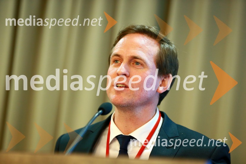  Phillip Lewis, generalni direktor VaasaETTEnergija14, 10. mednarodna konferenca o energiji