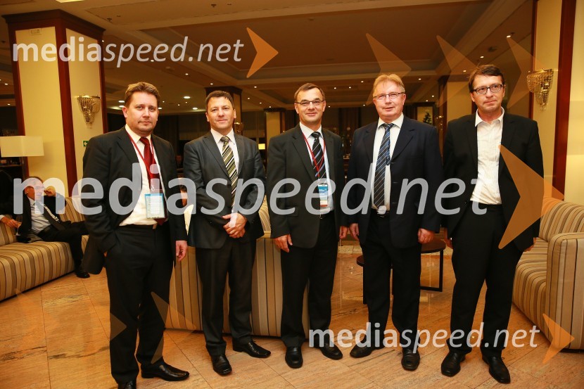  Boris Žitnik, direktor Elektroinštituta Milan Vidmar ;  ... ;  ... ;  ... ;  ... Energija14, 10. mednarodna konferenca o energiji