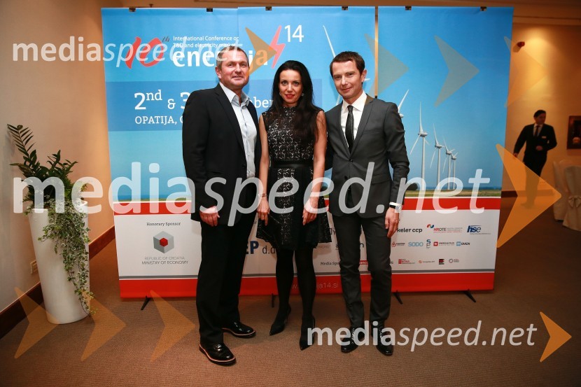  Matjaž Kek, trener, HNK Rijeka;  Tijana Orešič Barač, dr. med. specialistka dermatologije;  Tomaž Orešič, VaasaETT, predsedujoči konferenci Energija14Energija14, 10. mednarodna konferenca o energiji