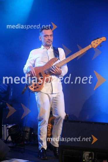  Krešimir Tomec, basist, producent, skupina ManoucheKoncert Manouche z znanimi gosti