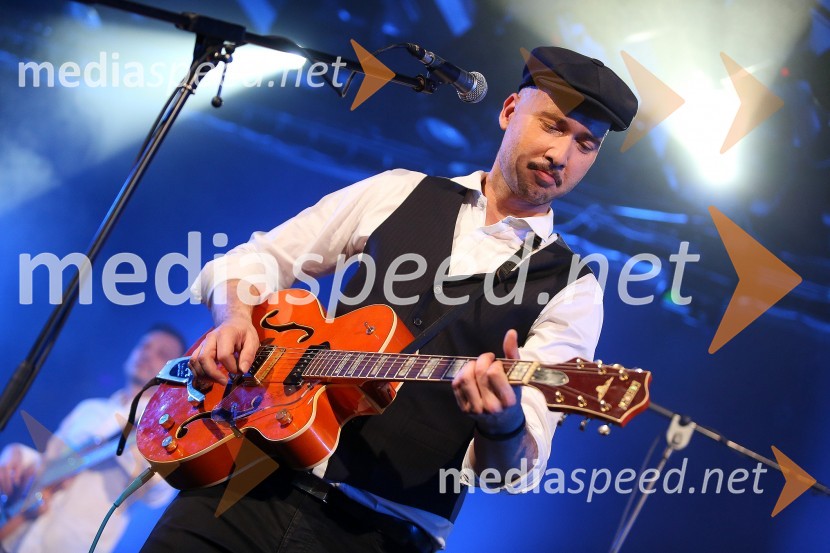  Robert Pikl, kitarist, skupina ManoucheKoncert Manouche z znanimi gosti