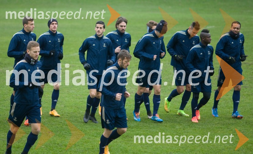 Trening NK Maribor pred tekmo z FC SchalkeTrening in novinarska konferenca  NK Maribor pred tekmo z FC Schalke