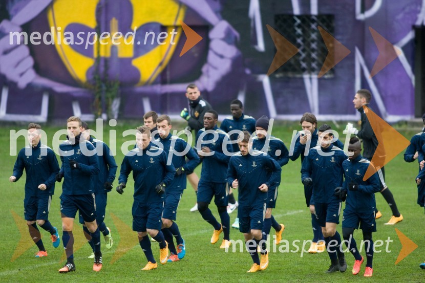 Trening NK Maribor pred tekmo z FC SchalkeTrening in novinarska konferenca  NK Maribor pred tekmo z FC Schalke