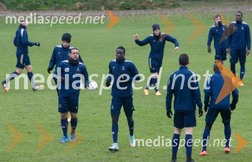  Marcos  Tavares, nogometaš NK Maribor;  Jean Philippe Mendy, nogometaš, NK MariborTrening in novinarska konferenca  NK Maribor pred tekmo z FC Schalke