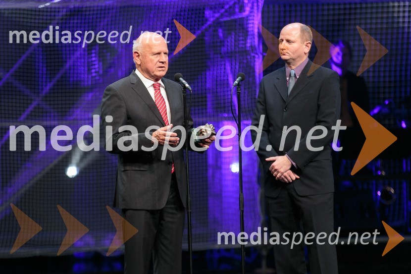  Janez 	 Kocijančič, predsednik OKS ;  Jože Zidar, predsednik Društva športnih novinarjev Slovenije Športnik leta 2014