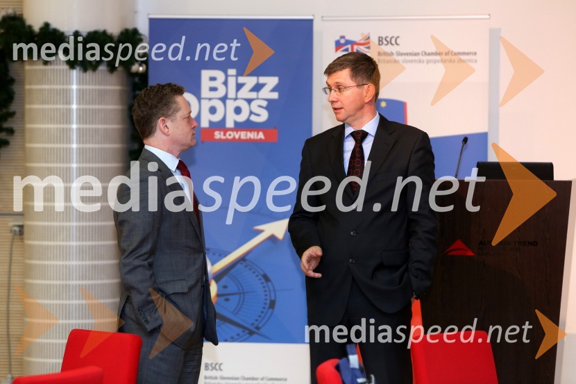  Christopher Yvon, odpravnik poslov na ambasadi Velike Britanije;  Martin Logar, izvršni direktor, Britansko-slovenska gospodarska zbornicaBSCC Poslovni zajtrk: How to do business in Slovenia