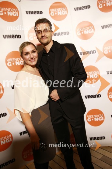 Katarina Frbežar;  Jean Frbežar, radijski voditeljVikendovi Gongi popularnosti, podelitev 2014