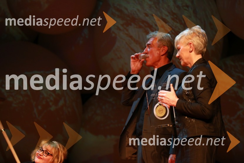  Slavko Bobovnik, televizijski voditelj;  Irma Marija ZajcVikendovi Gongi popularnosti, podelitev 2014