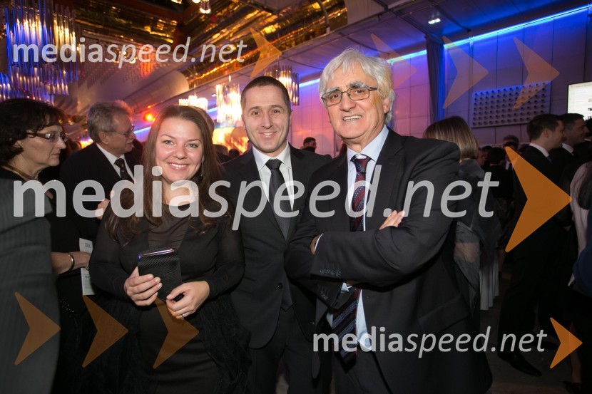  Tjaša Kolenc Filipčič, vodja trženjskega komuniciranja v Skupini Triglav;  Klemen Kolenc, projektni vodja pri družbi Akrapovič;  ... Managerski koncert 2014