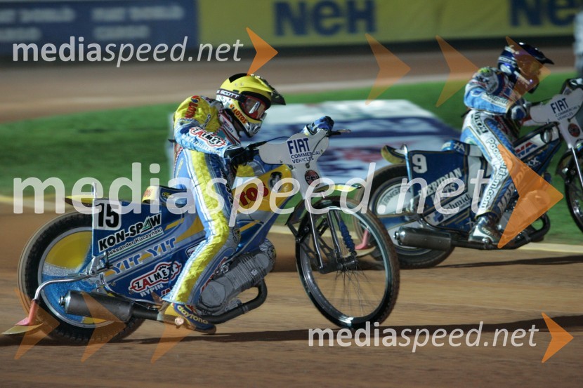 Tomasz Chrzanowski, Poljska in Hans Andersen, Danska (v ozadju)SPEEDWAY, Speedway Grand Prix - VN Italije 2005 dirka
