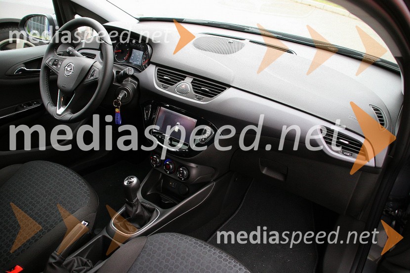Nova Opel Corsa, z ravnimi prečnimi linijami je optično prostornejšaNova Opel Corsa, slovenska predstavitev