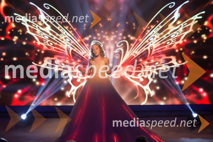  Alenka VozličJana Šušteršič je zmagovalka showa Slovenija ima talent 2014