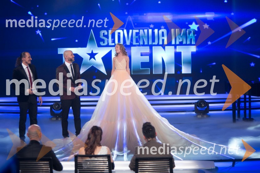  Vid  Valič, voditelj;  Peter Poles, voditelj;  Alenka VozličJana Šušteršič je zmagovalka showa Slovenija ima talent 2014