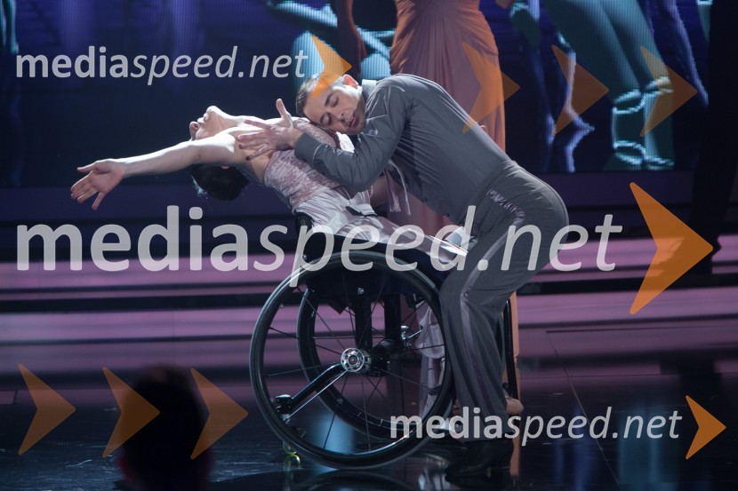  Barbara  Šamperl, plesalka;  Klemen  Pirman, plesalecJana Šušteršič je zmagovalka showa Slovenija ima talent 2014