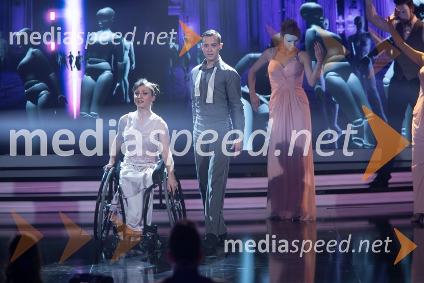  Barbara  Šamperl, plesalka;  Klemen  Pirman, plesalecJana Šušteršič je zmagovalka showa Slovenija ima talent 2014