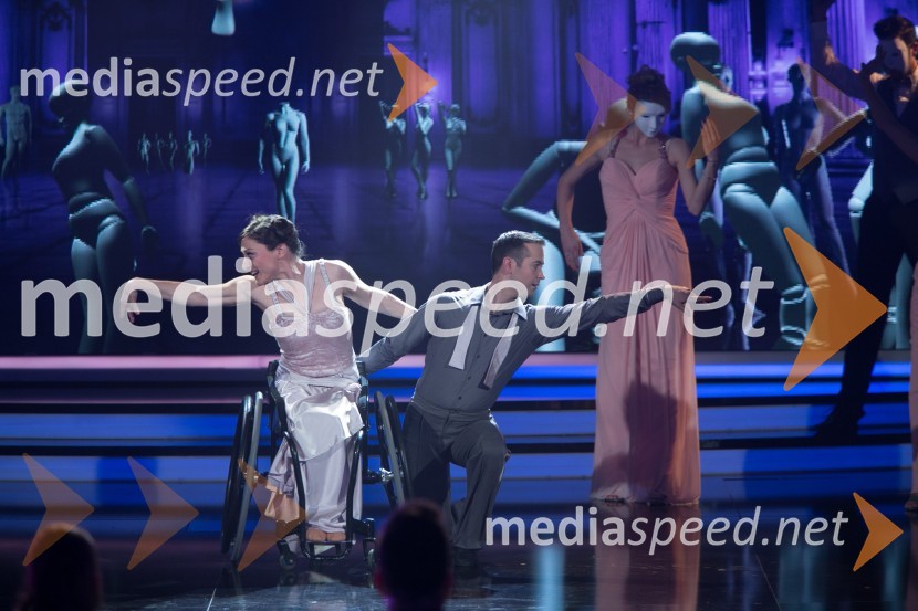  Barbara  Šamperl, plesalka;  Klemen  Pirman, plesalecJana Šušteršič je zmagovalka showa Slovenija ima talent 2014