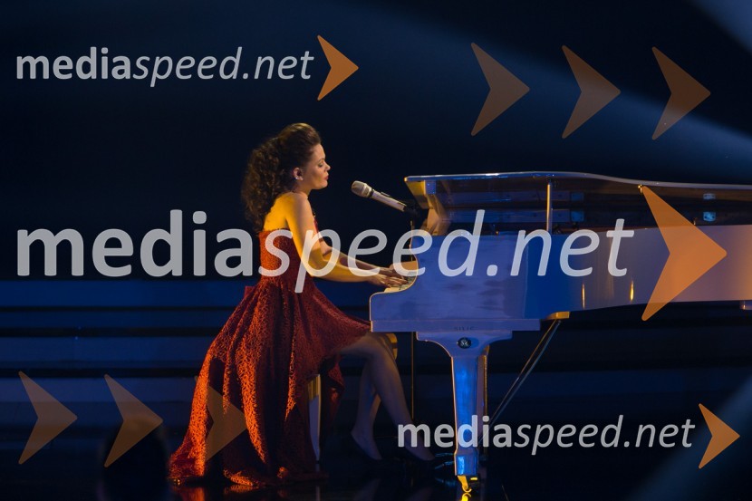  Jana Šušteršič, zmagovalka šova Slovenija ima talentJana Šušteršič je zmagovalka showa Slovenija ima talent 2014