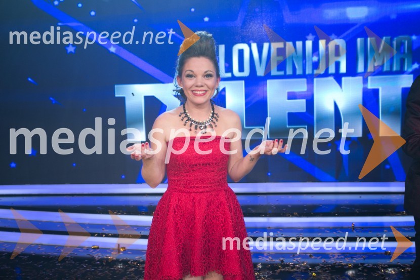  Jana Šušteršič, zmagovalka šova Slovenija ima talentJana Šušteršič je zmagovalka showa Slovenija ima talent 2014