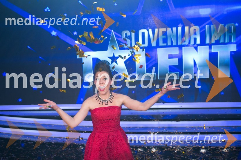  Jana Šušteršič, zmagovalka šova Slovenija ima talentJana Šušteršič je zmagovalka showa Slovenija ima talent 2014