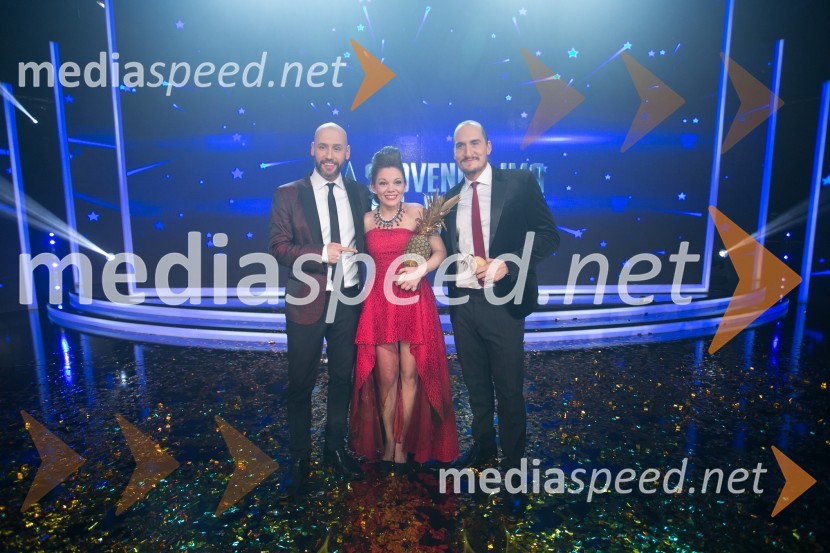  Peter Poles, voditelj;  Jana Šušteršič, zmagovalka šova Slovenija ima talent;  Vid  Valič, voditeljJana Šušteršič je zmagovalka showa Slovenija ima talent 2014