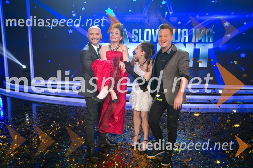  Branko Čakarmiš,  programski direktor Pro Plusa;  Jana Šušteršič, zmagovalka šova Slovenija ima talent;  Ana Klašnja, balerina;  Rok Golob, glasbenikJana Šušteršič je zmagovalka showa Slovenija ima talent 2014