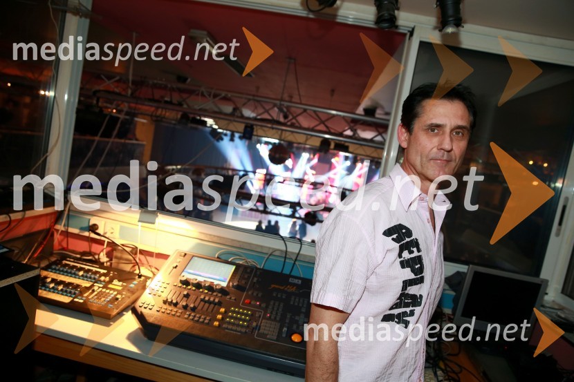  Stojan  Auer, svetnik MOM, LPR - Lista za pravičnost in razvoj16. tradicionalna božična čaga: Soul Fingers in Crossroads