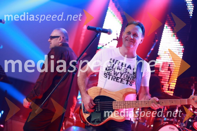 Član skupine Crossroads16. tradicionalna božična čaga: Soul Fingers in Crossroads