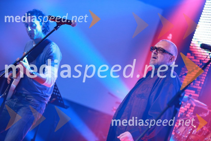  Zdenko Kreitner - Zmaj, skupina Crossroads;  Marko Logar - Sumo, skupina Crossroads16. tradicionalna božična čaga: Soul Fingers in Crossroads