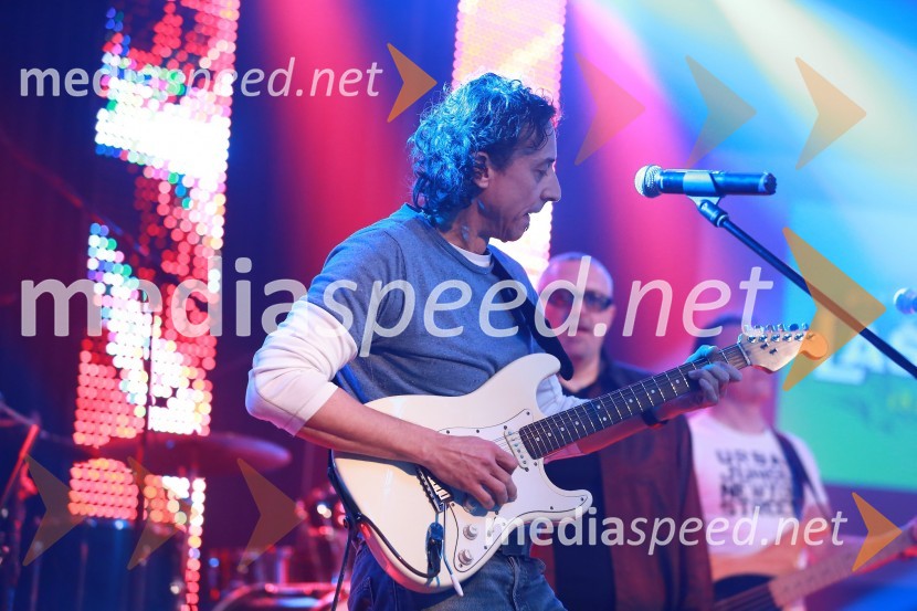  Zdenko Kreitner - Zmaj, skupina Crossroads16. tradicionalna božična čaga: Soul Fingers in Crossroads