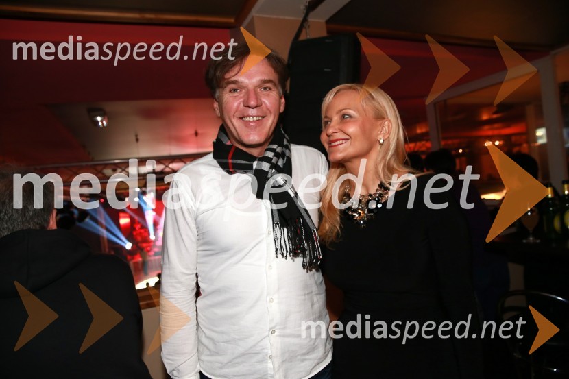 mag. David Kastelic, predsednik uprave, Zavarovalnica Maribor d.d.; dr. Jerneja Jager, izvršna direktorica divizije Modiana, Mercator d.d.16. tradicionalna božična čaga: Soul Fingers in Crossroads