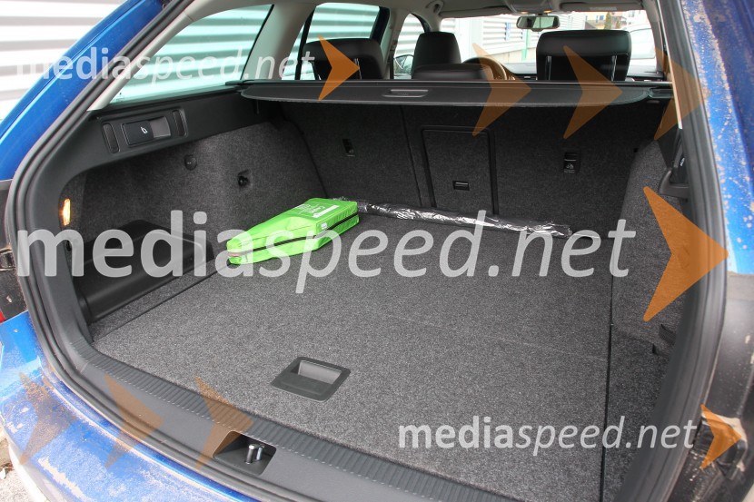 Škoda Octavia Combi Scout 2.0 TDI 4x4, ravna nakladalna površinaŠkoda Octavia Combi Scout 2.0 TDI 4x4, mediaspeed test