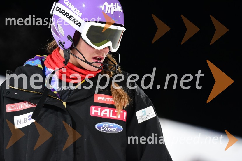  Tina Maze, smučarkaTina Maze druga na nočnem slalomu v Flachauu