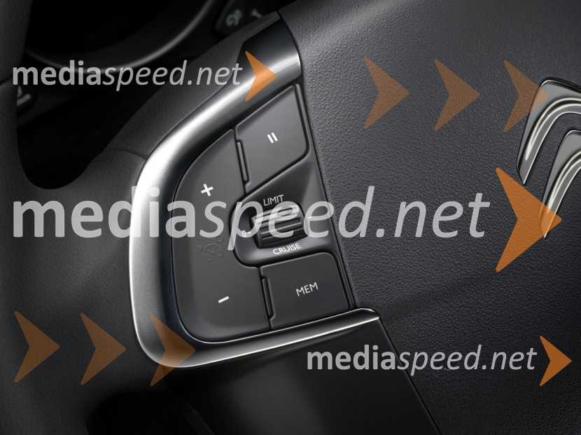 Novi Citroen C4Novi Citroen C4 se bo premierno  predstavljal na 93. Bruseljskem avtomobilskem salonu