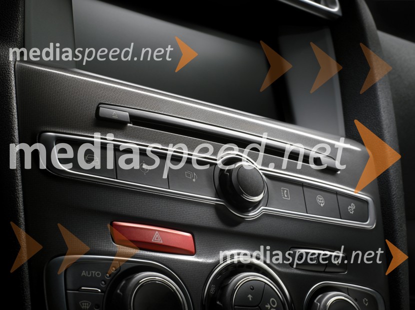 Novi Citroen C4Novi Citroen C4 se bo premierno  predstavljal na 93. Bruseljskem avtomobilskem salonu